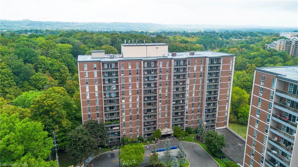 1401-1968 Main Street W, Hamilton, ON - Outdoor