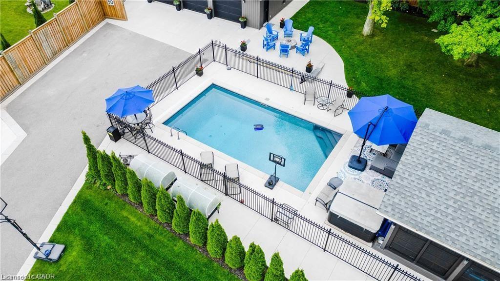 920 Orr Court, Kitchener, ON - Outdoor With In Ground Pool