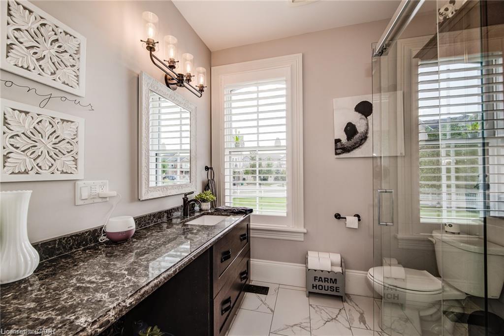 920 Orr Court, Kitchener, ON - Indoor Photo Showing Bathroom