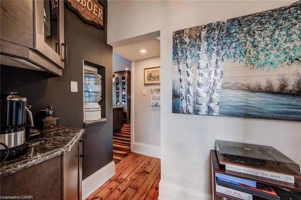 920 Orr Court, Kitchener, ON - Indoor