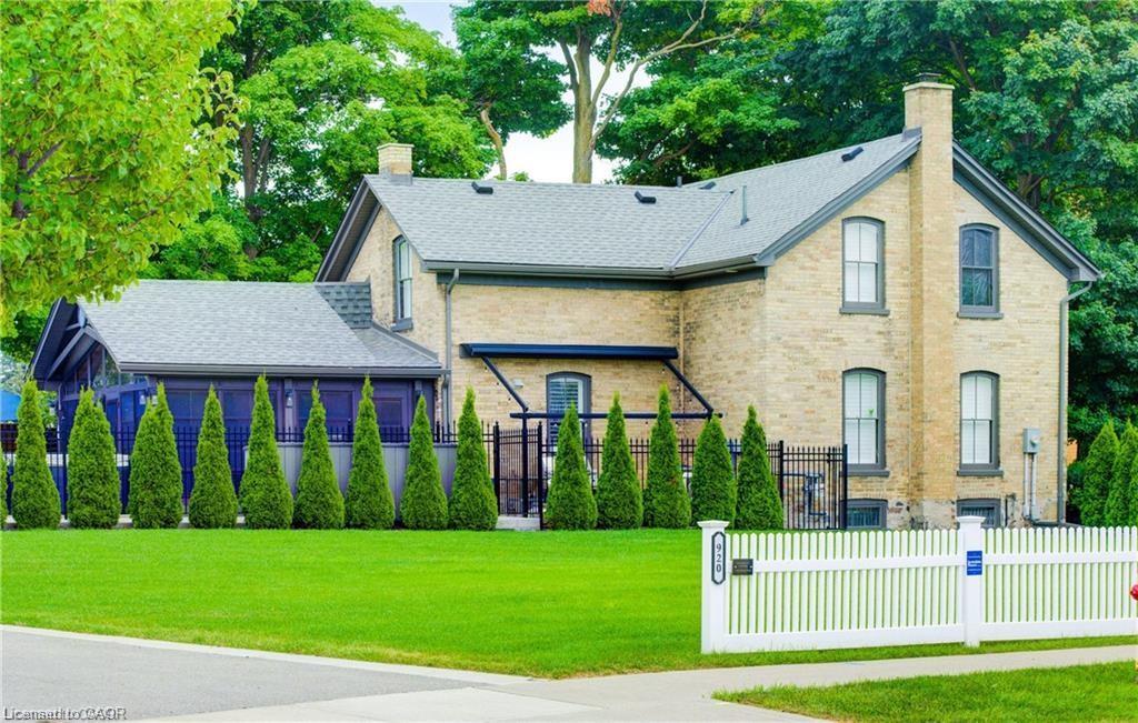 920 Orr Court, Kitchener, ON - Outdoor