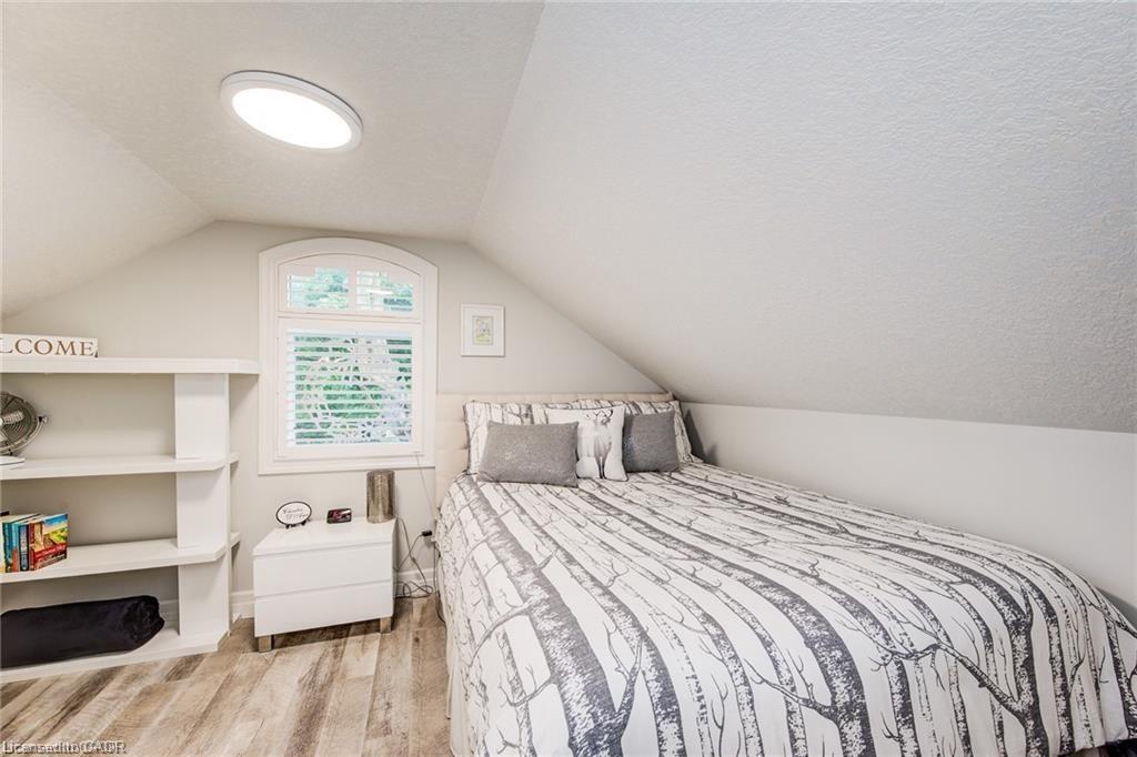 920 Orr Court, Kitchener, ON - Indoor Photo Showing Bedroom