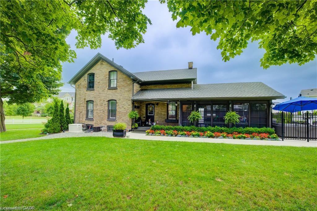 920 Orr Court, Kitchener, ON - Outdoor With Facade