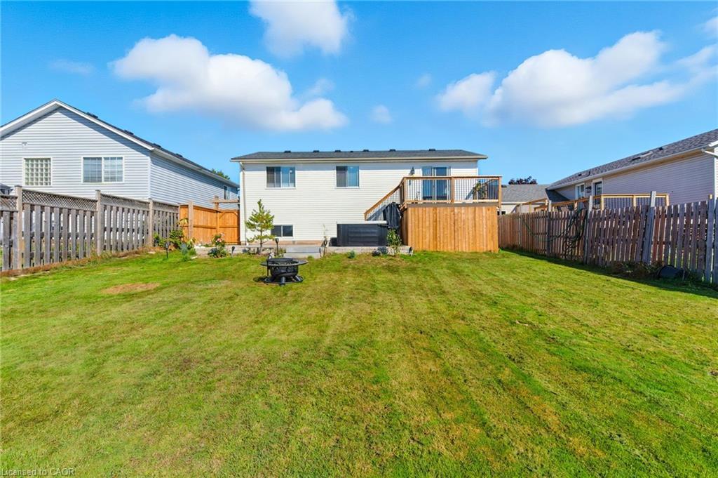 1027 Baron Drive, Fort Erie, ON - Outdoor With Backyard With Exterior