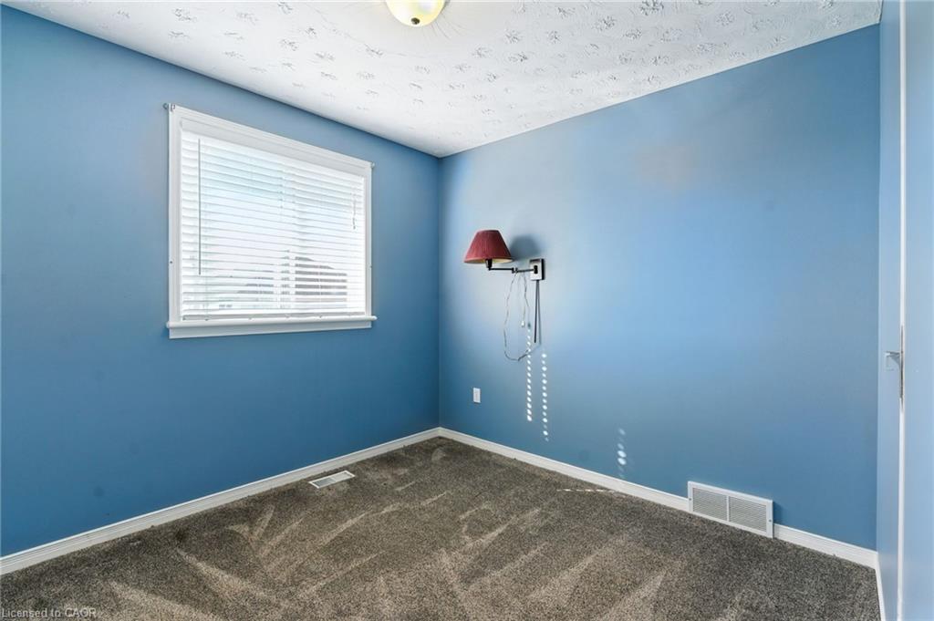 1027 Baron Drive, Fort Erie, ON - Indoor Photo Showing Other Room
