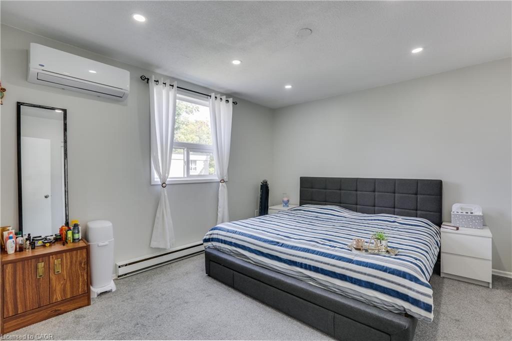 19-271 Thames Street, Ingersoll, ON - Indoor Photo Showing Bedroom