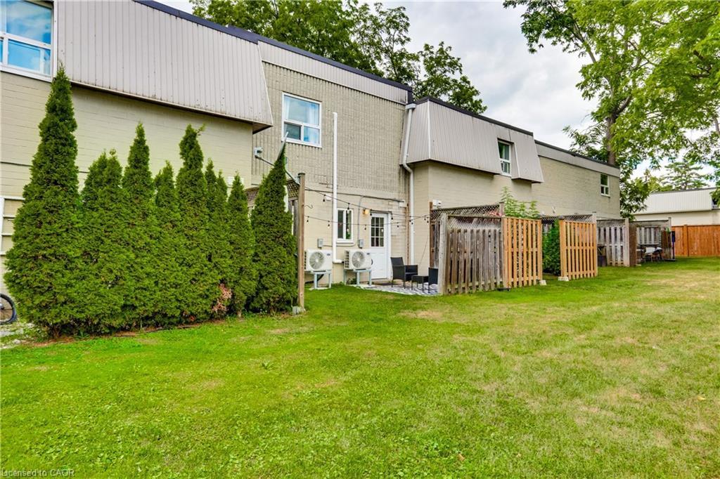 19-271 Thames Street, Ingersoll, ON - Outdoor