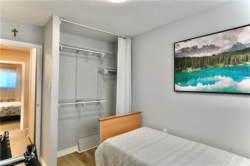 98-11 Harrisford Street, Hamilton, ON - Indoor Photo Showing Bedroom