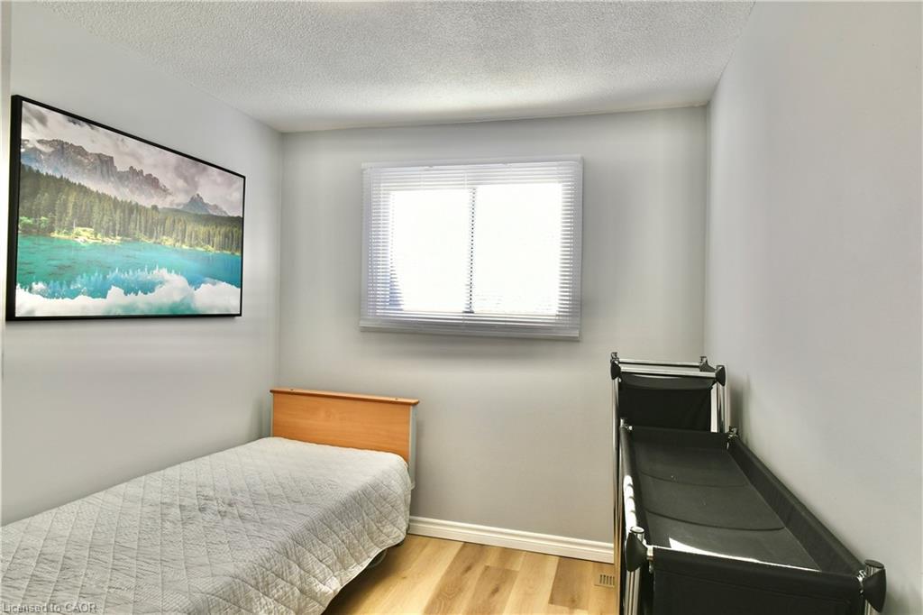 98-11 Harrisford Street, Hamilton, ON - Indoor Photo Showing Bedroom