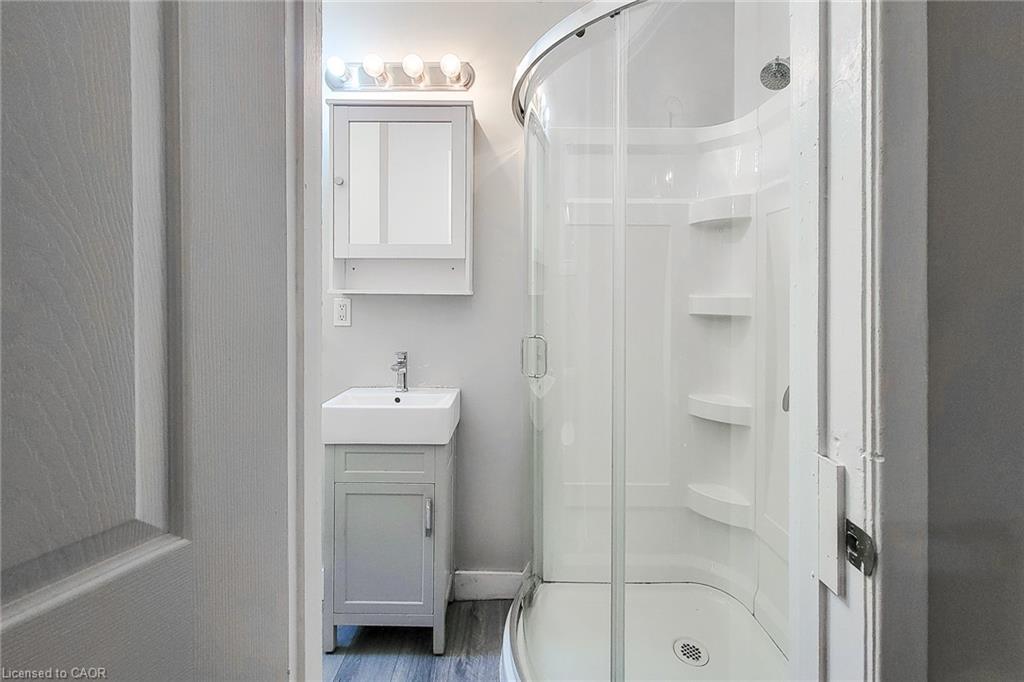 76 Wellington Street S, Hamilton, ON