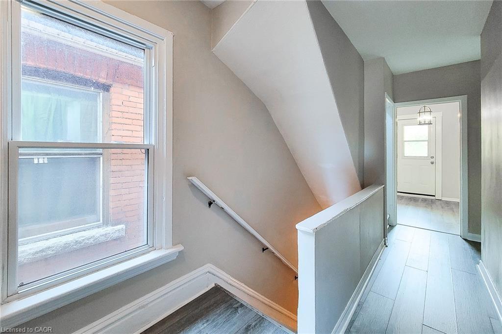 76 Wellington Street S, Hamilton, ON