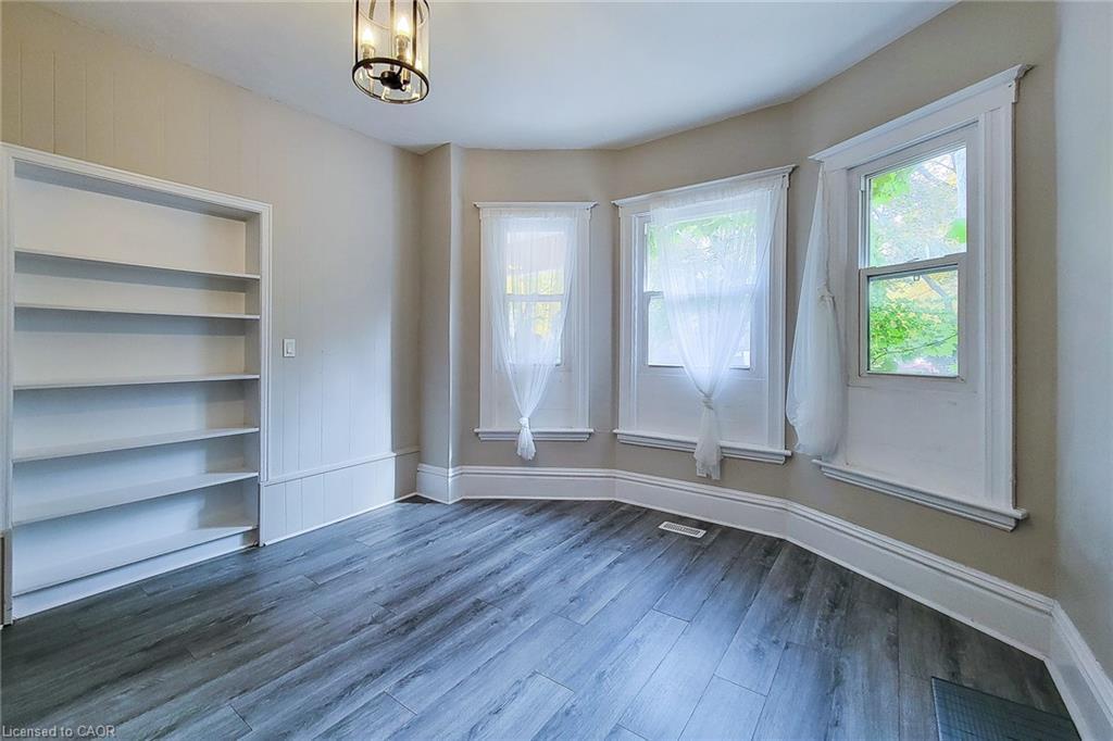 76 Wellington Street S, Hamilton, ON