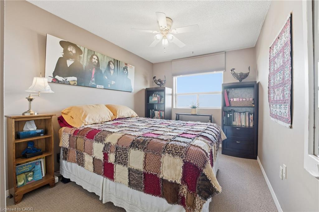 502-166 Mountain Park Avenue, Hamilton, ON - Indoor Photo Showing Bedroom