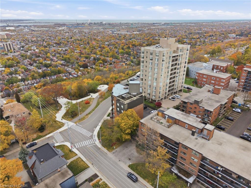 502-166 Mountain Park Avenue, Hamilton, ON - Outdoor With View