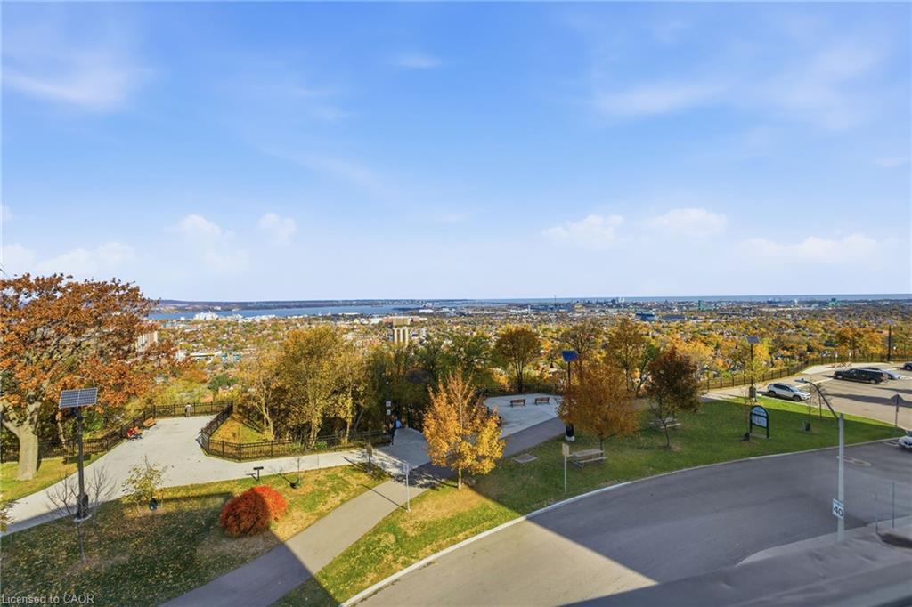 502-166 Mountain Park Avenue, Hamilton, ON - Outdoor With View