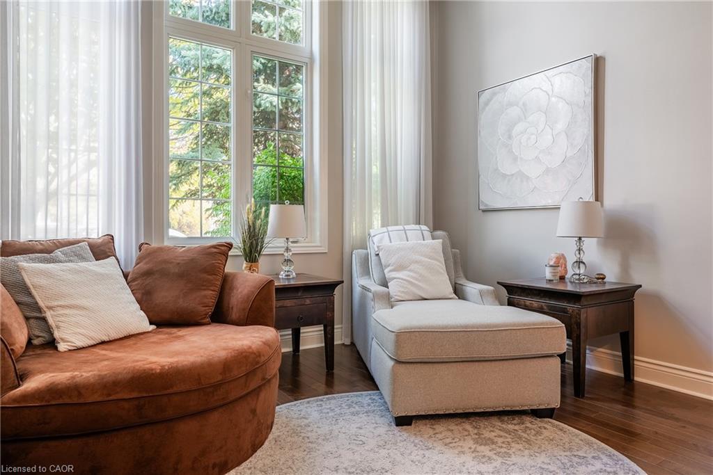 2124 Blackforest Crescent, Oakville, ON - Indoor Photo Showing Bedroom