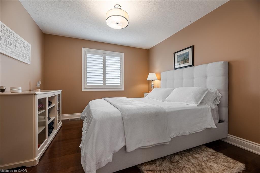 2124 Blackforest Crescent, Oakville, ON - Indoor Photo Showing Bedroom