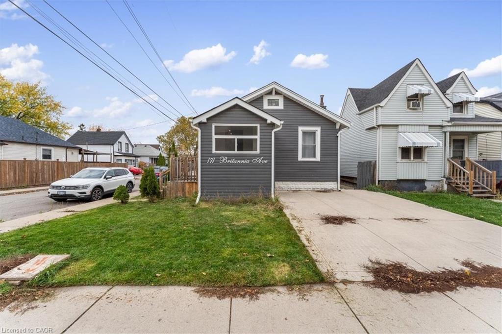 171 Britannia Avenue, Hamilton, ON - Outdoor With Facade
