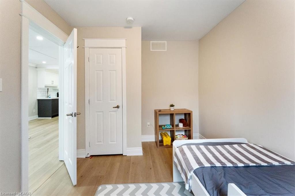 171 Britannia Avenue, Hamilton, ON - Indoor Photo Showing Bedroom