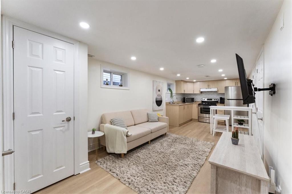 171 Britannia Avenue, Hamilton, ON - Indoor