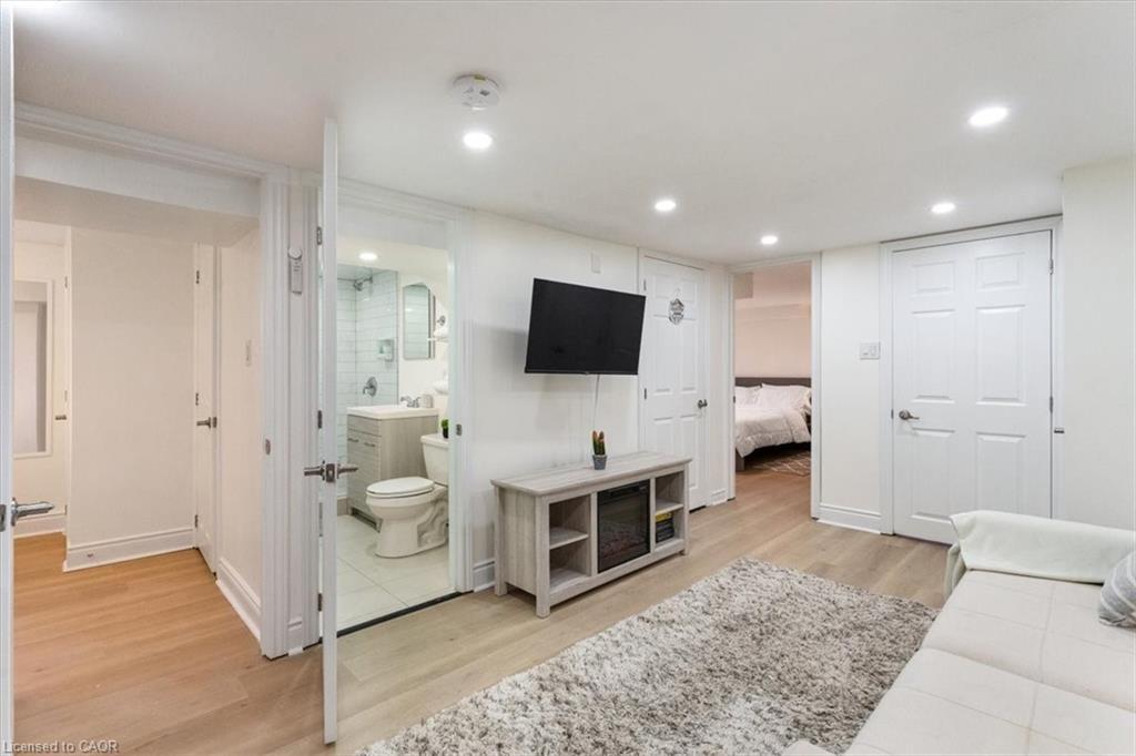 171 Britannia Avenue, Hamilton, ON - Indoor