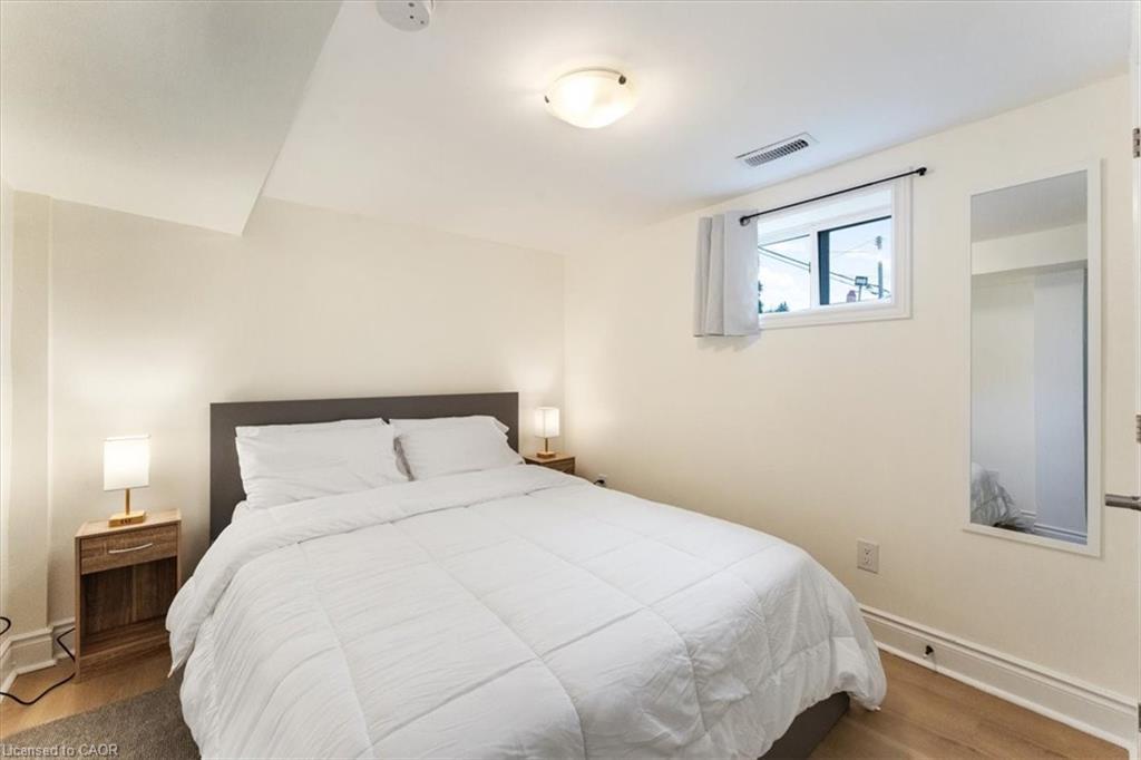 171 Britannia Avenue, Hamilton, ON - Indoor Photo Showing Bedroom