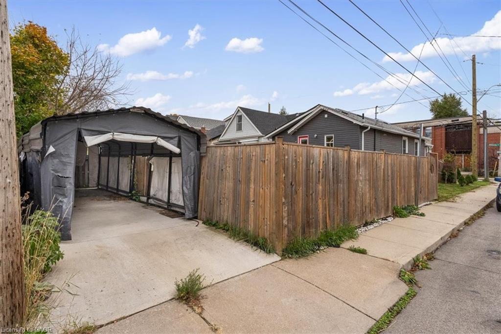 171 Britannia Avenue, Hamilton, ON - Outdoor