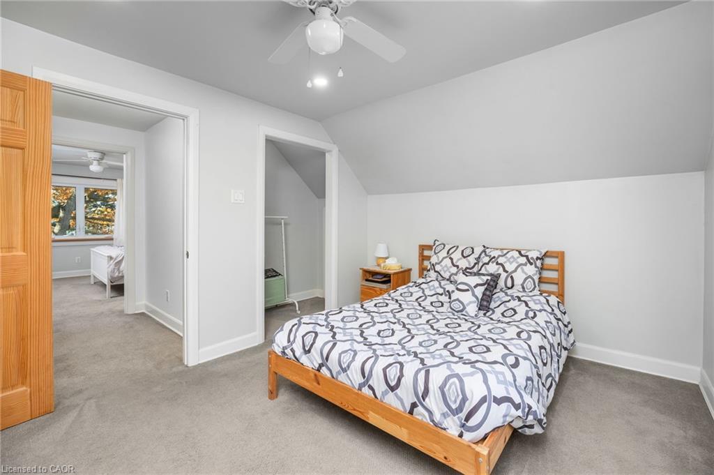 1140 2Nd Concession Concession W, Flamborough, ON - Indoor Photo Showing Bedroom