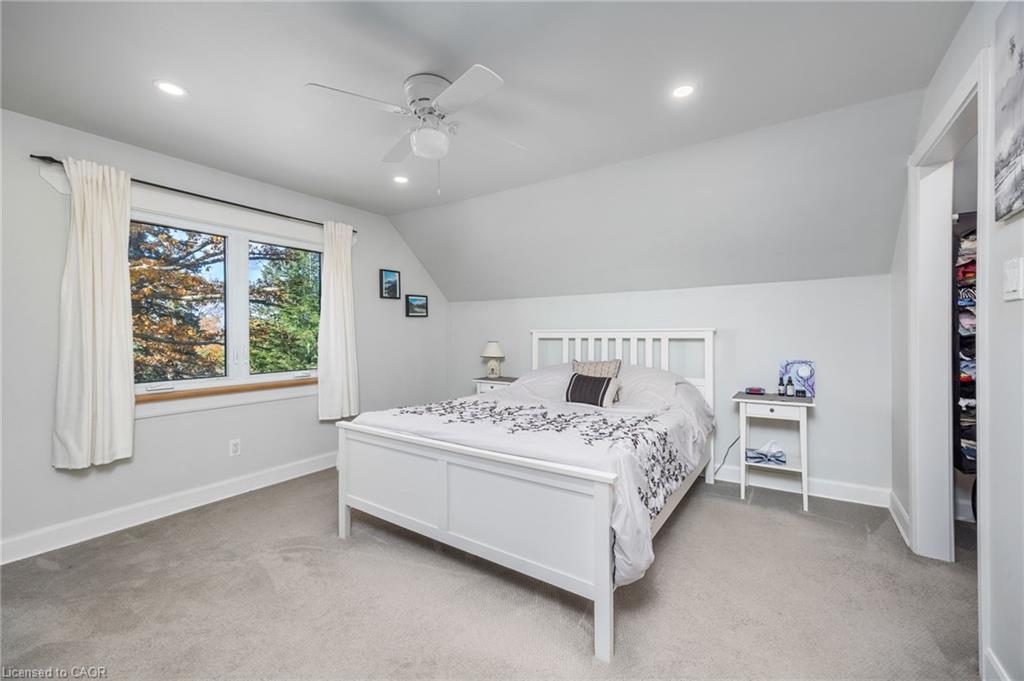 1140 2Nd Concession Concession W, Flamborough, ON - Indoor Photo Showing Bedroom