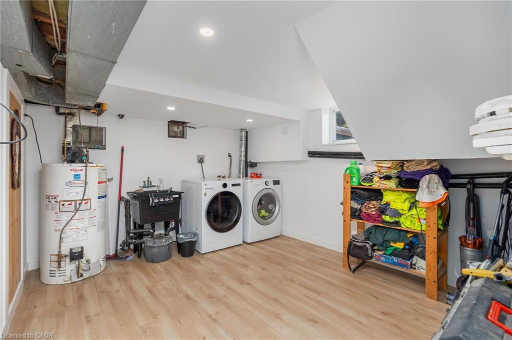 1140 2Nd Concession Concession W, Flamborough, ON - Indoor Photo Showing Laundry Room