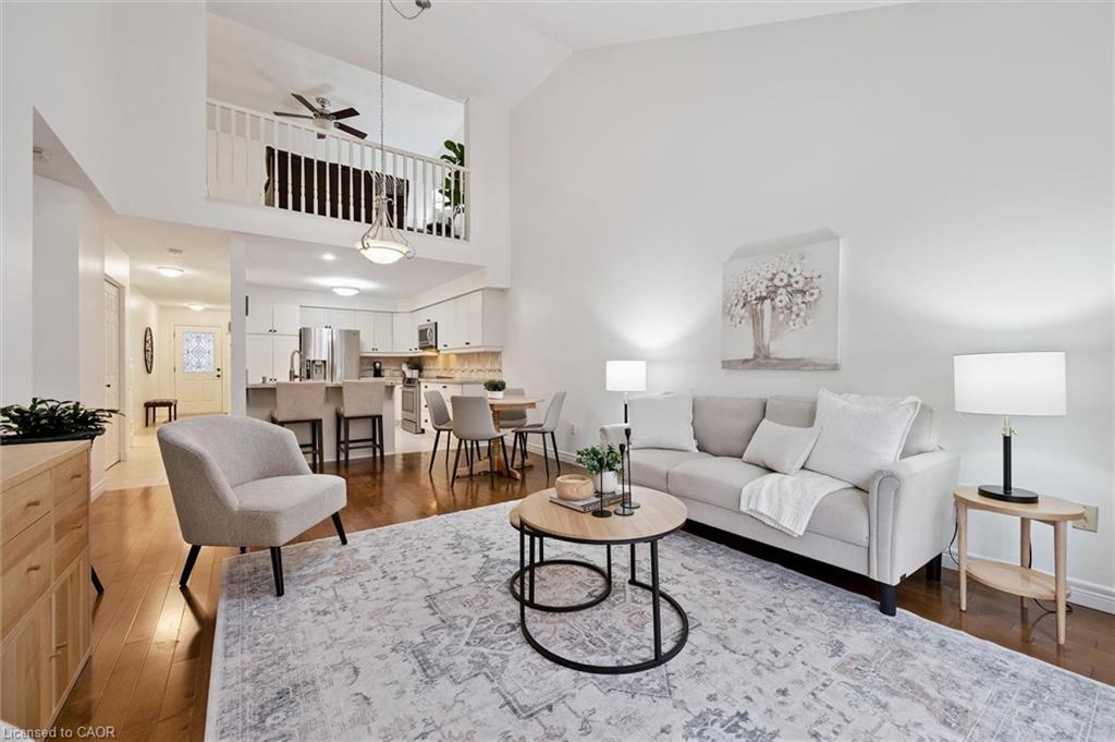 92 Schroder Crescent, Guelph, ON - Indoor Photo Showing Living Room
