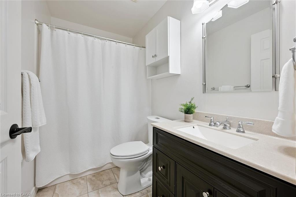 92 Schroder Crescent, Guelph, ON - Indoor Photo Showing Bathroom