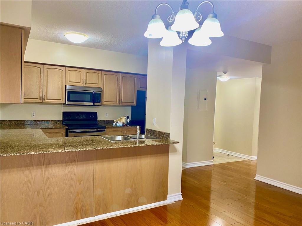 606-47 Caroline Street N, Hamilton, ON - Indoor Photo Showing Kitchen With Double Sink