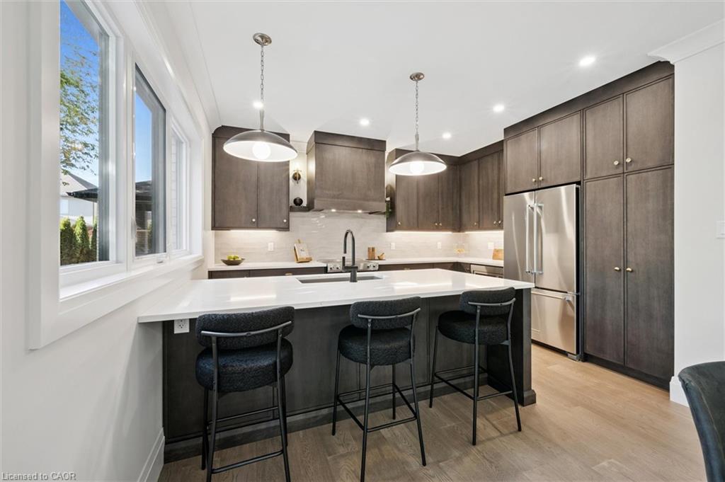 4 Winders Trail, Ingersoll, ON - Indoor Photo Showing Kitchen With Stainless Steel Kitchen With Upgraded Kitchen