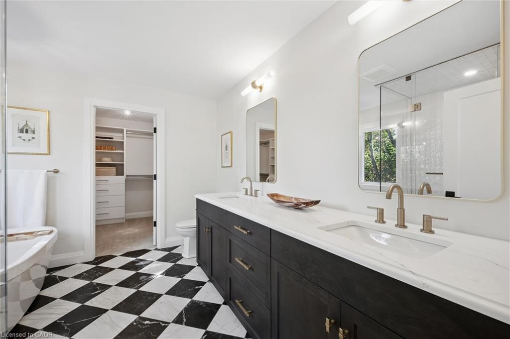 4 Winders Trail, Ingersoll, ON - Indoor Photo Showing Bathroom
