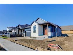 80 South Parkwood Boulevard Elmira, ON N3B 0C8