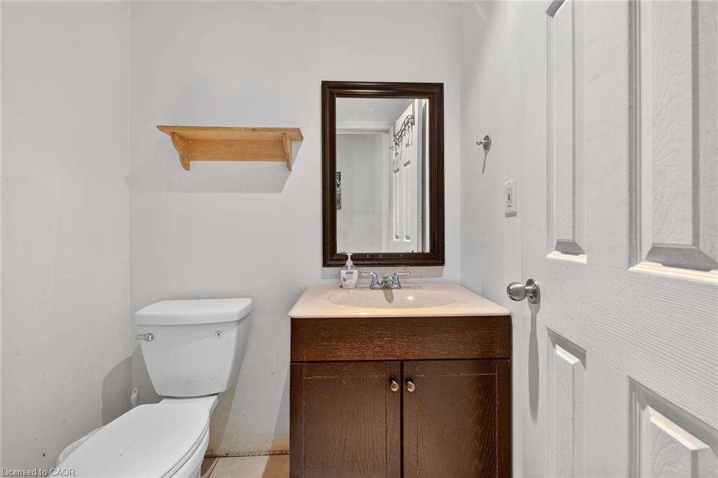 1413 Edgewood Road, Hamilton, ON - Indoor Photo Showing Bathroom