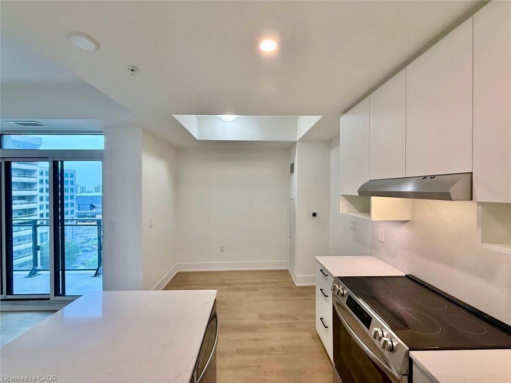 711-206 King Street W, Hamilton, ON - Indoor