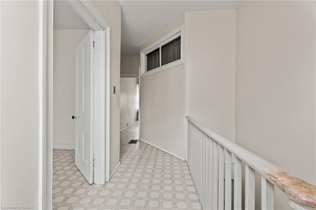 156 Macnab Street N, Hamilton, ON - Indoor Photo Showing Other Room