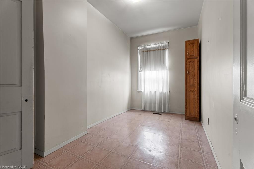 156 Macnab Street N, Hamilton, ON - Indoor Photo Showing Other Room