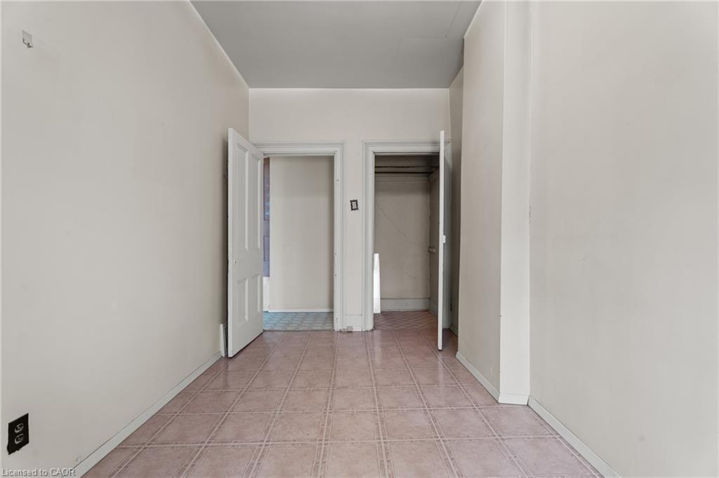 156 Macnab Street N, Hamilton, ON - Indoor Photo Showing Other Room
