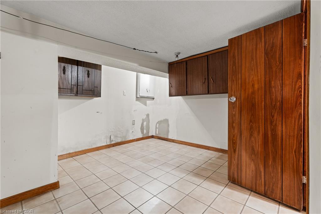 156 Macnab Street N, Hamilton, ON - Indoor Photo Showing Other Room