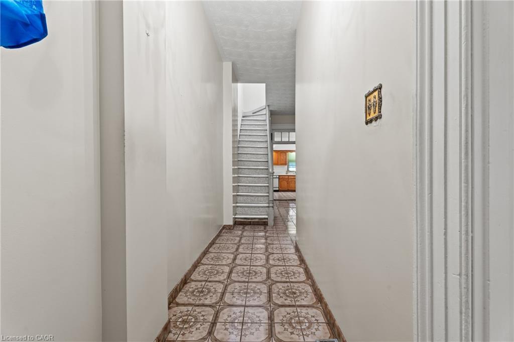 156 Macnab Street N, Hamilton, ON - Indoor Photo Showing Other Room