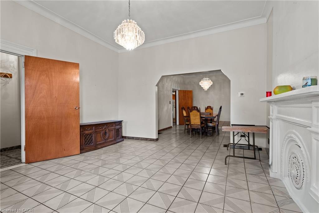 156 Macnab Street N, Hamilton, ON - Indoor Photo Showing Other Room