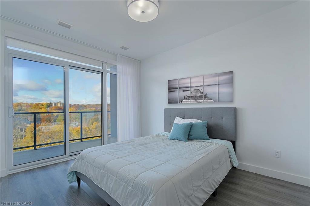 910-15 Glebe Street, Waterloo, ON - Indoor Photo Showing Bedroom