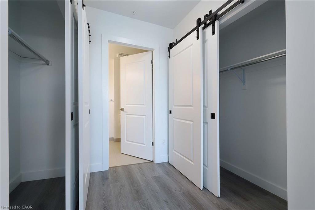 910-15 Glebe Street, Waterloo, ON - Indoor Photo Showing Other Room