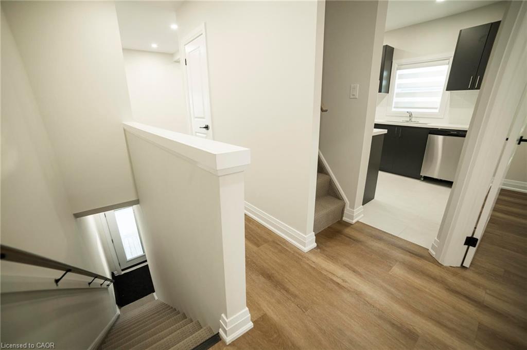 1-265 Robert Street, Hamilton, ON - Indoor Photo Showing Other Room