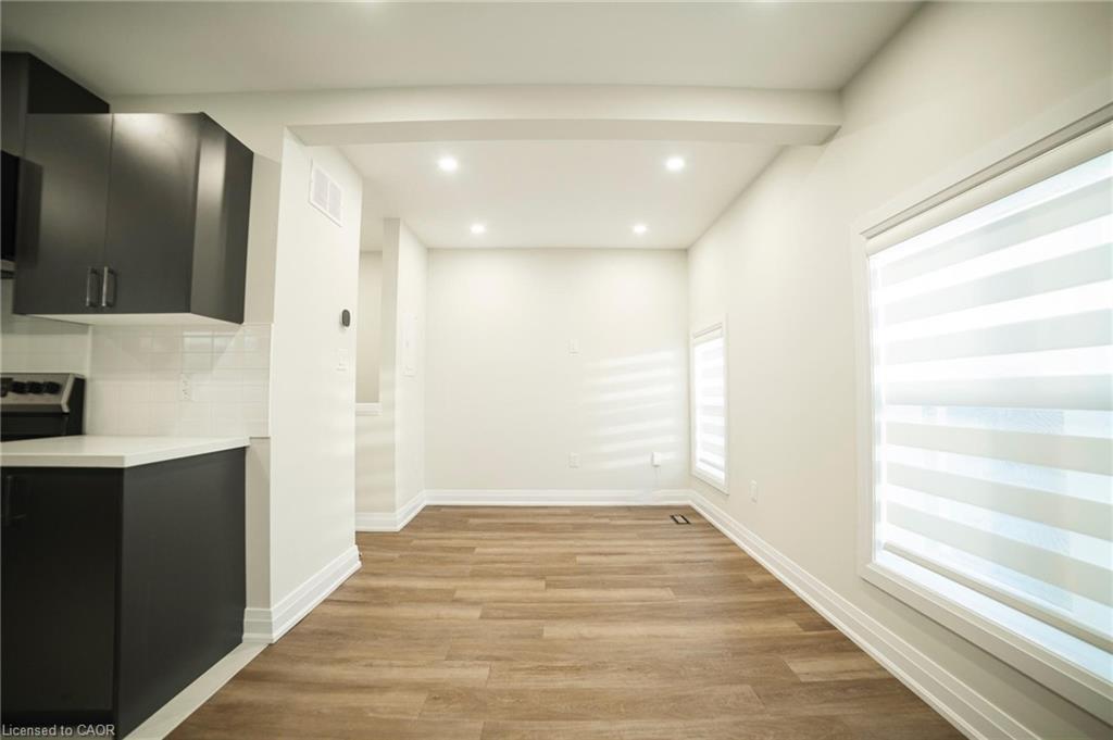 1-265 Robert Street, Hamilton, ON - Indoor Photo Showing Other Room