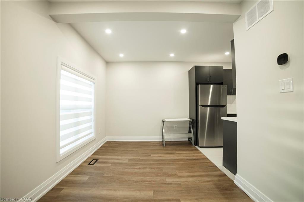 1-265 Robert Street, Hamilton, ON - Indoor Photo Showing Other Room