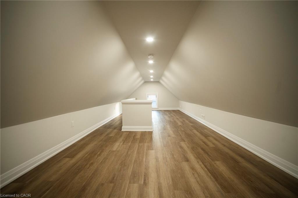 1-265 Robert Street, Hamilton, ON - Indoor Photo Showing Other Room